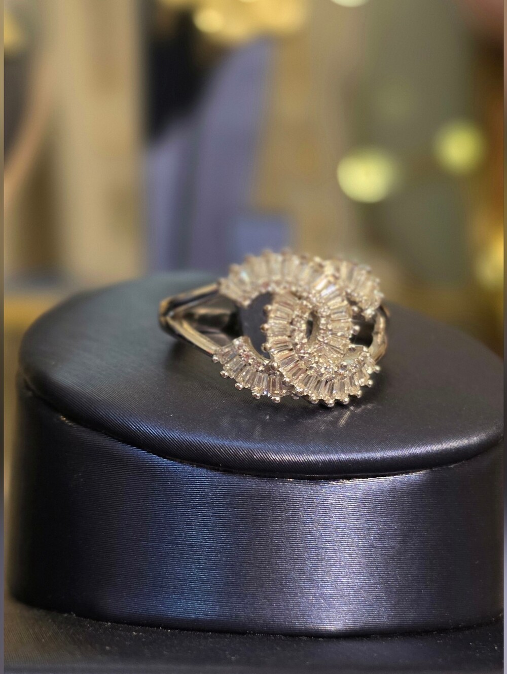 Elegant Sterling Silver Crystal Cluster Statement Ring - Gold